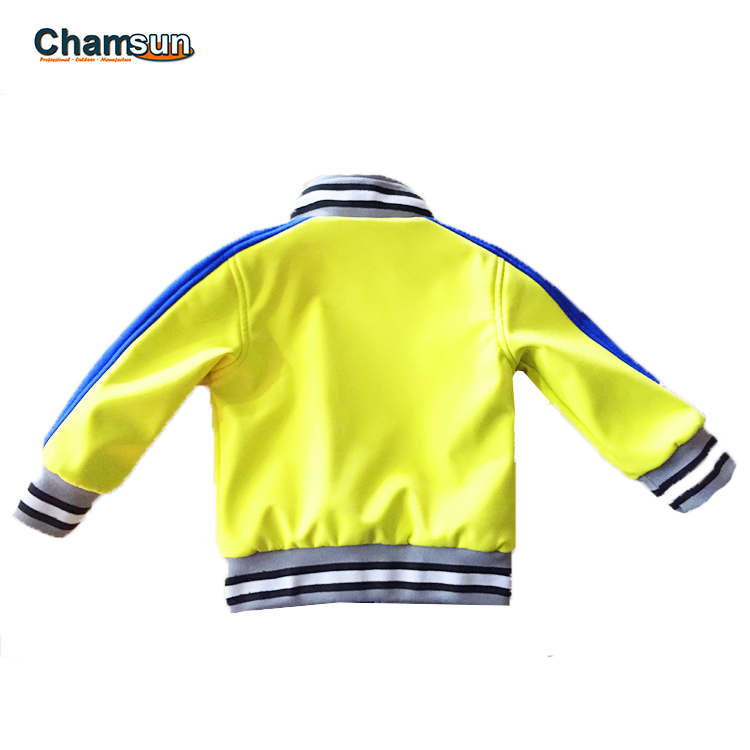 Kids softshel jkt with stand collar